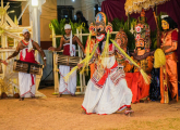 සාම්ප්‍රදායික කෝලම් ජන නාටකය රඟ දැක්වීම